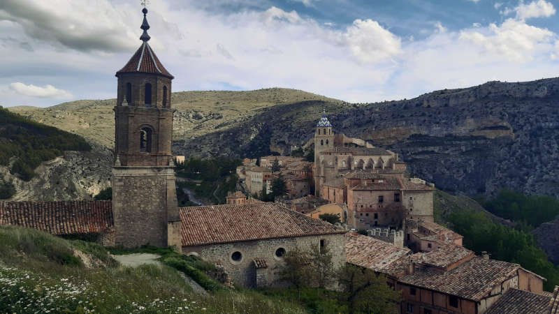 albarracín, albarracin, albarracin teruel, ayuntamiento de albarracin, la taba albarracin, catedral de albarracín, teruel albarracin, murallas de albarracín, visitas guiadas en albarracin, albarracin visitas guiadas, fundacion santa maria de albarracin, ir a albarracín, castillo de albarracin, catedral albarracin, distancia de teruel a albarracin, castillo albarracin, pueblo albarracin, albarracin con niños, los palacios albarracin